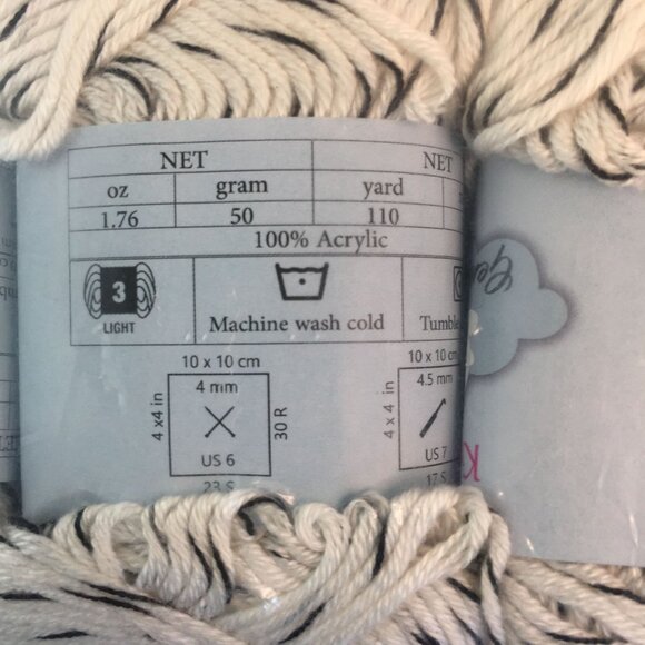 KnitPal Gentle Bliss Baby Acrylic Yarn Light Weight Cookies & Cream 8 Pack NEW - Picture 4 of 6